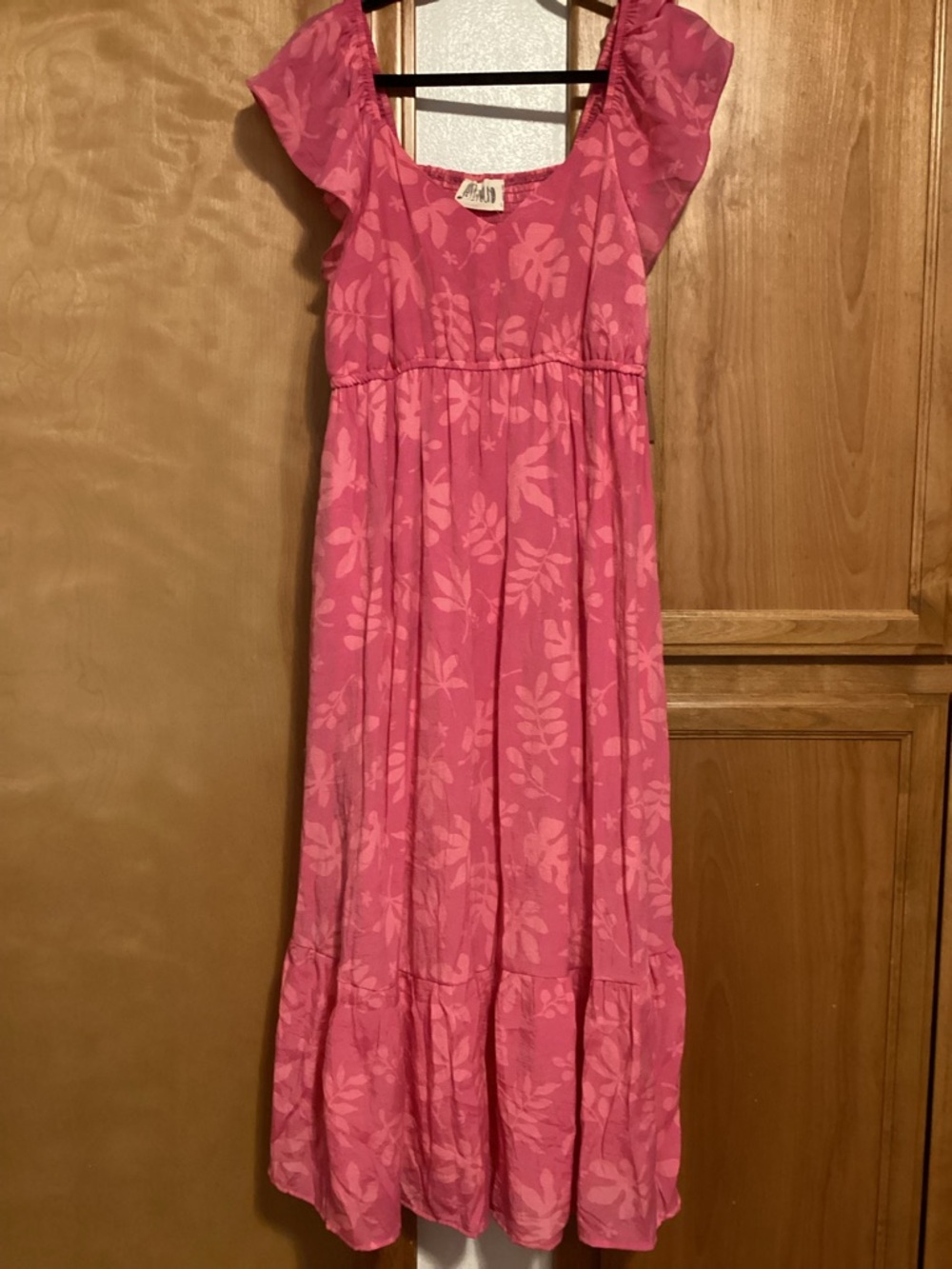 Pink Floral Maxi Dress with Flutter Sleeves, size L, NWT